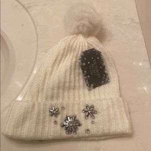 Victoria’s Secret Knit Pom Pom Beanie